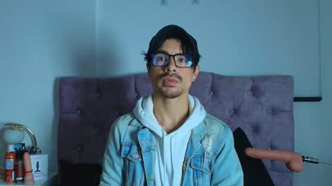 ethan  online show from February 22, 2:13 am