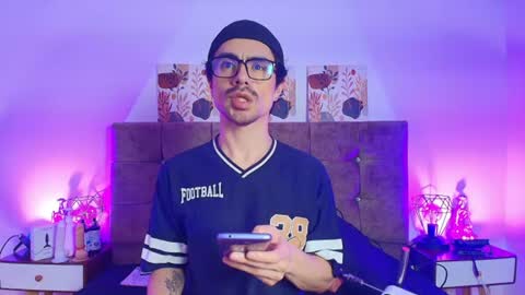 ethan  online show from July 12, 3:52 am