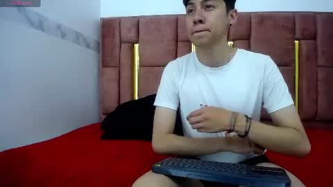 Snapshot of ethan_grayy chatting on June 25, 5:12 am NATE online show from June 25, 5:12 am