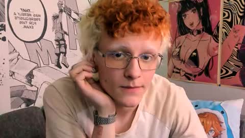 Snapshot of ethan_miltons chatting on December 4, 3:54 pm Ethan online show from December 4, 3:54 pm