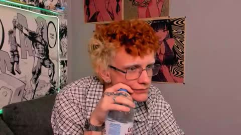 Snapshot of ethan_miltons chatting on December 5, 10:13 am Ethan online show from December 5, 10:13 am