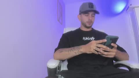 Ethan Muller online show from January 19, 6:21 pm