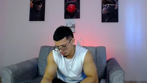 Snapshot of ethan_rodgers01 chatting on July 15, 2:33 pm ethan_rodgers01 online show from July 15, 2:33 pm