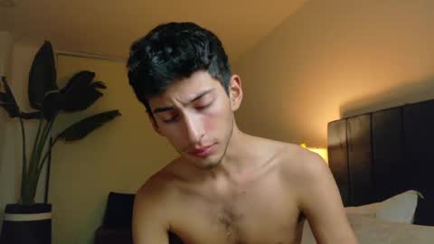 Snapshot of ethan_skiny_ chatting on May 5, 5:37 am Joan online show from May 5, 5:37 am