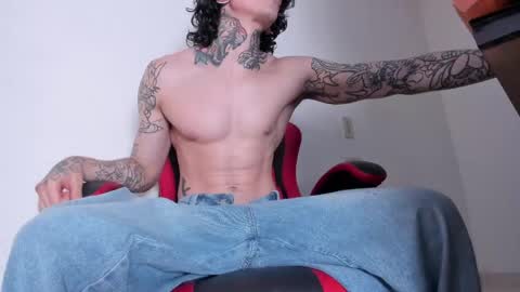 Snapshot of ethan_sykes chatting on May 10, 7:57 am Ethan sykes online show from May 10, 7:57 am