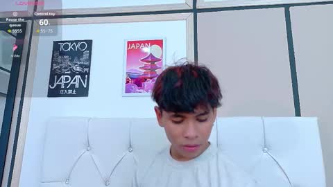 Snapshot of ethan_westt chatting on November 22, 9:14 pm Ethan online show from November 22, 9:14 pm