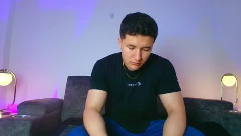 ethanconnor_ online show from April 24, 12:07 pm