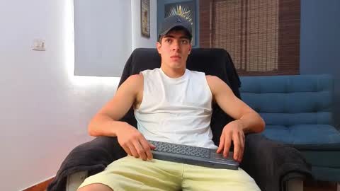 ethangreey1 online show from April 27, 3:43 pm