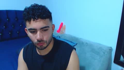 Snapshot of ethanhairy chatting on January 13, 8:37 pm Ethan online show from January 13, 8:37 pm