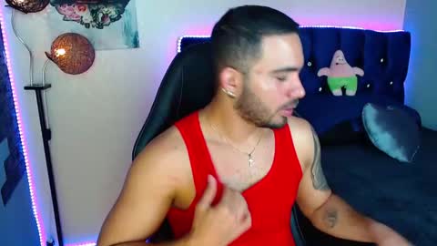 Snapshot of ethanhairy chatting on May 16, 8:18 pm Ethan online show from May 16, 8:18 pm