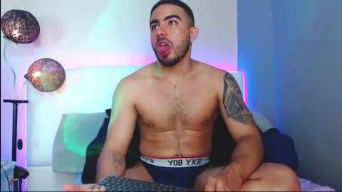 Snapshot of ethanhairy chatting on May 28, 9:12 pm Ethan online show from May 28, 9:12 pm
