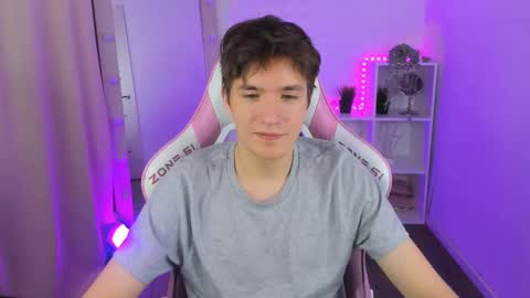 Ethan online show from September 17, 5:53 am