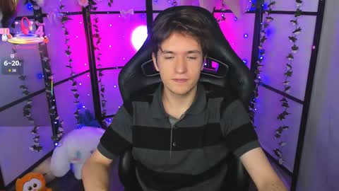 Ethan online show from September 26, 5:44 am