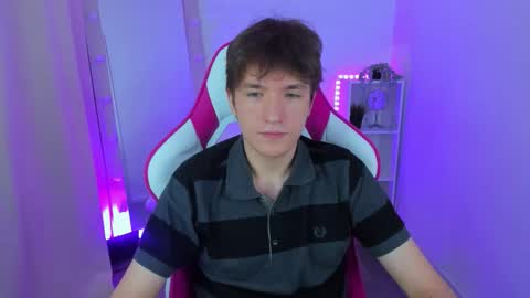 Ethan online show from October 8, 9:01 pm