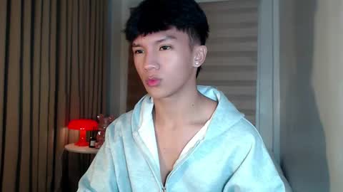 Rey online show from February 10, 2:54 pm