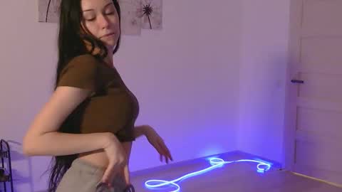 etherealnightwhisper online show from December 4, 8:39 pm