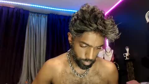 Snapshot of ethniclthr chatting on November 3, 3:08 am Ethnic Charm online show from November 3, 3:08 am