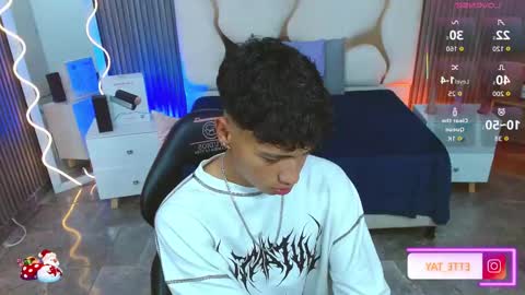 ette online show from December 4, 4:22 am