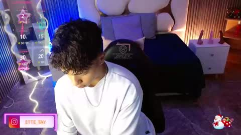 ette online show from December 15, 3:22 am