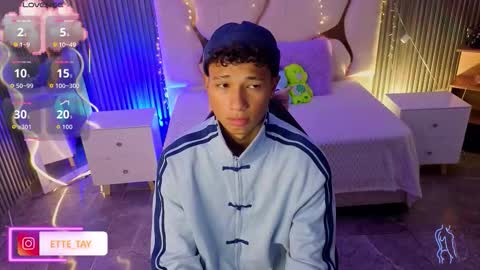 ette online show from March 9, 3:32 am