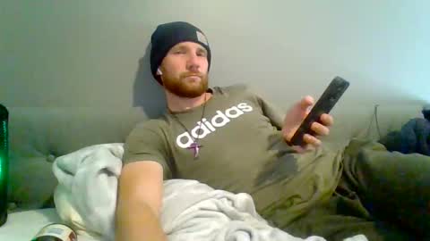 Snapshot of eugar81 chatting on December 15, 8:35 pm eugar81 online show from December 15, 8:35 pm