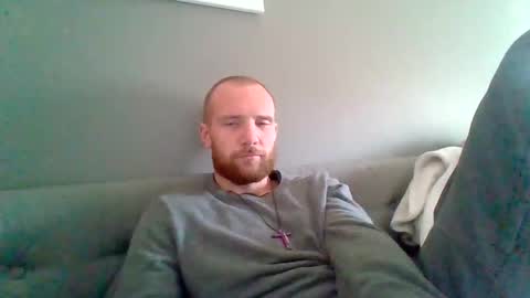 Snapshot of eugar81 chatting on December 16, 8:47 pm eugar81 online show from December 16, 8:47 pm