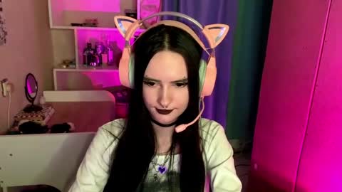 Snapshot of eunabiddlecome chatting on May 7, 7:36 am Kate online show from May 7, 7:36 am