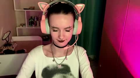 Snapshot of eunabiddlecome chatting on May 8, 5:35 am Kate online show from May 8, 5:35 am