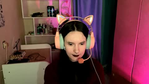 Snapshot of eunabiddlecome chatting on May 28, 5:27 am Kate online show from May 28, 5:27 am