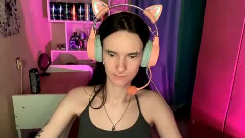 Snapshot of eunabiddlecome chatting on June 13, 7:28 am Kate online show from June 13, 7:28 am