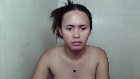 Snapshot of euniceariella21 chatting on September 30, 2:27 am YELLA online show from September 30, 2:27 am