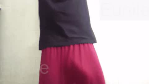 eunile online show from March 8, 7:28 pm