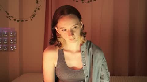 Snapshot of euphoria_girls chatting on November 13, 5:23 pm check about me online show from November 13, 5:23 pm