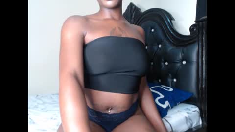 Snapshot of euphoric_cosmos chatting on February 18, 9:54 am euphoria online show from February 18, 9:54 am