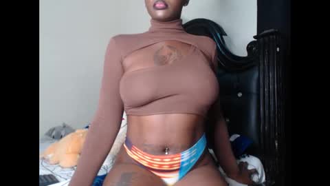 Snapshot of euphoric_cosmos chatting on February 22, 10:40 am euphoria online show from February 22, 10:40 am