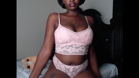 Snapshot of euphoric_cosmos chatting on March 4, 7:11 pm euphoria online show from March 4, 7:11 pm