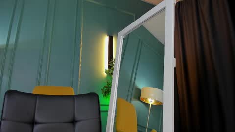 Eva online show from December 5, 3:39 pm