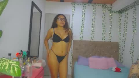 eva_adan19 online show from March 18, 2:47 am