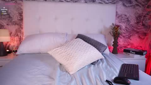 Eva online show from March 25, 1:06 pm