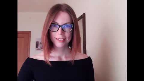 Snapshot of eva_cutesmile chatting on October 1, 2:23 pm Eva online show from October 1, 2:23 pm