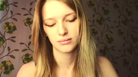Evvie online show from May 12, 2:25 pm