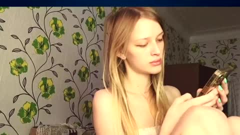 Evvie online show from May 30, 6:43 am