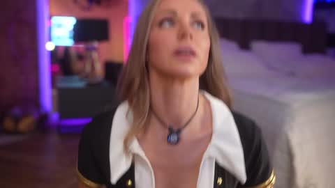 Snapshot of eva_fashionista chatting on March 7, 8:17 pm Eva online show from March 7, 8:17 pm