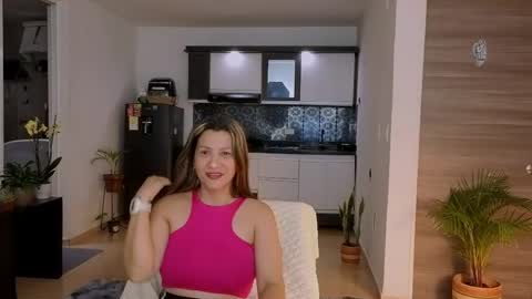Snapshot of eva_fox43 chatting on May 16, 10:41 pm eva_fox43 online show from May 16, 10:41 pm