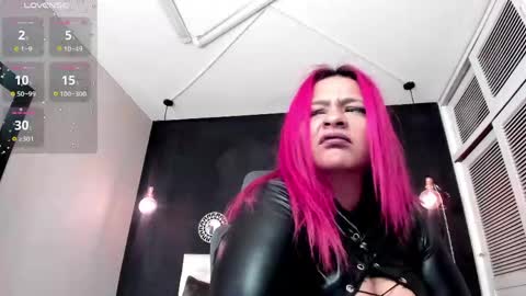 eva_hot_1 online show from May 5, 1:08 pm