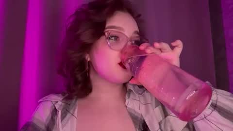 eva_kittenn online show from November 8, 1:28 am