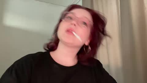 eva_kittenn online show from May 4, 2:24 pm