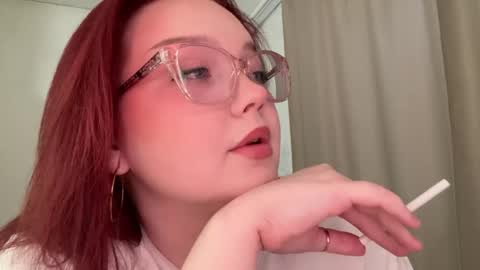 eva_kittenn online show from June 6, 4:33 pm