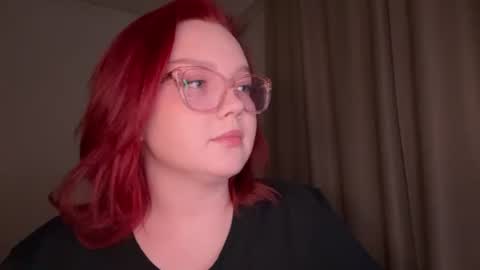 eva_kittenn online show from June 24, 9:25 pm