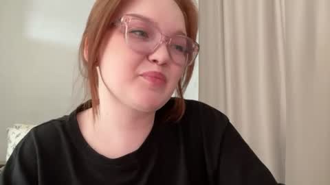 eva_kittenn online show from June 30, 2:29 pm